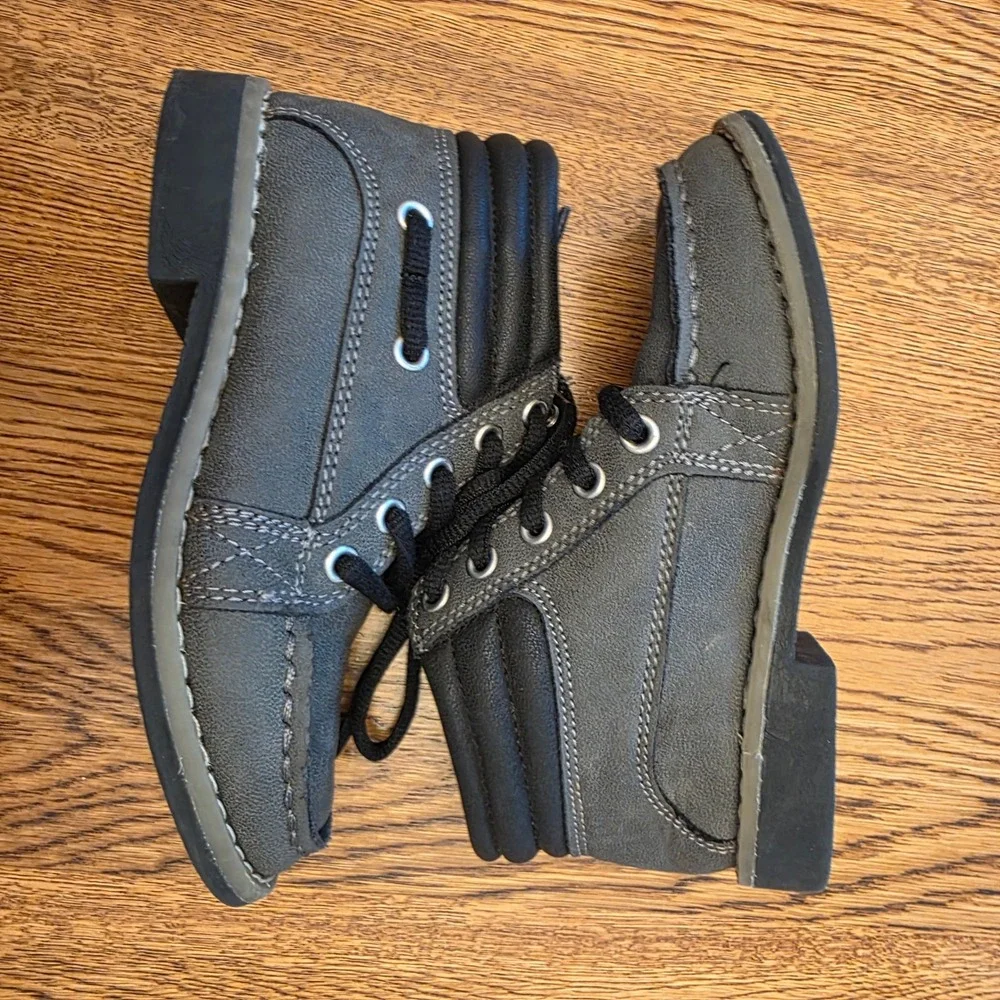 The Childrens Place Boys Sz 11 Grey Ankle Boots Size 11 Hiking Lace Up‎ High Top
